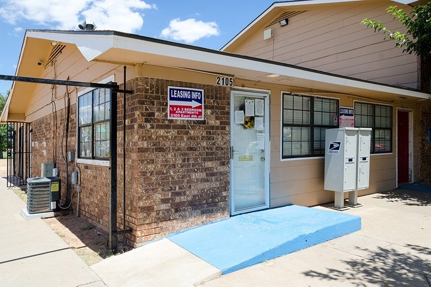 2105 E 4th St, Lubbock, TX for sale - Building Photo - Image 1 of 1