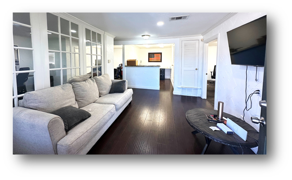 1220 Brown Trl, Bedford, TX for sale - Interior Photo - Image 2 of 6