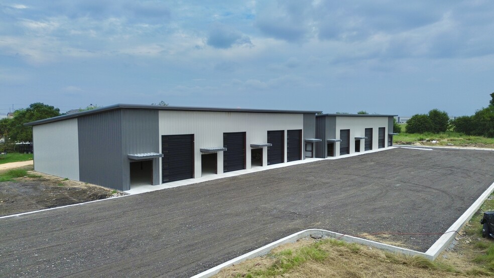 1836 County Road 109, Hutto, TX for lease - Building Photo - Image 2 of 10