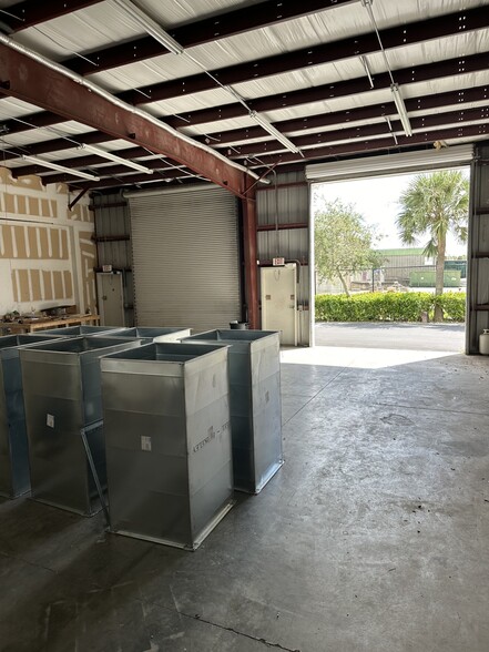 3560 Work Dr, Fort Myers, FL for lease - Building Photo - Image 2 of 13