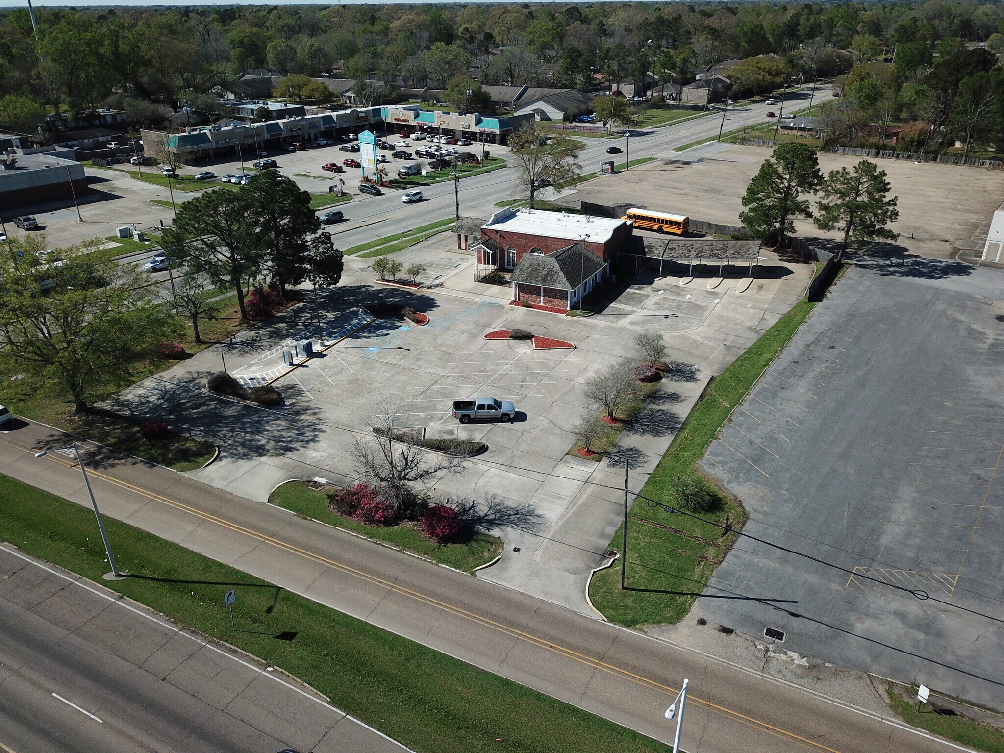 11311 Florida Blvd, Baton Rouge, LA for sale Primary Photo- Image 1 of 1