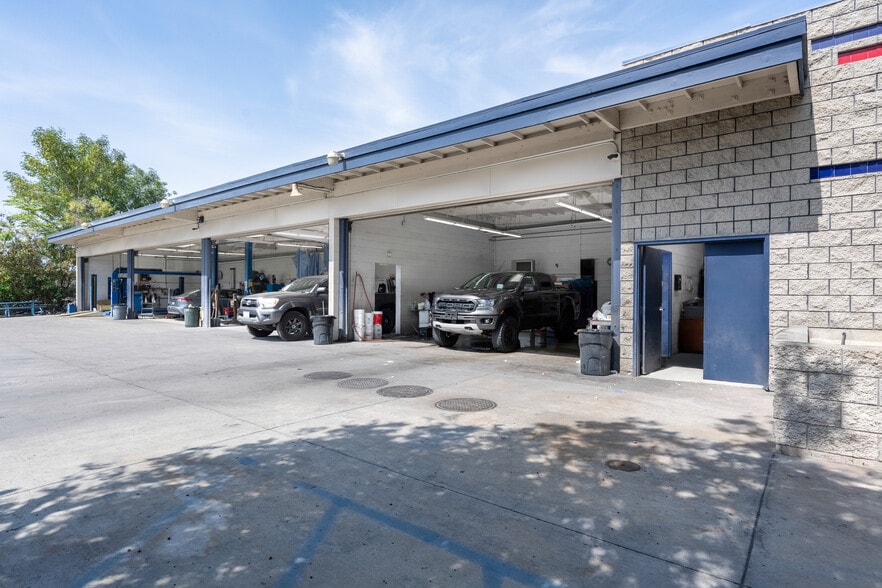 La Mesa Portfolio portfolio of 2 properties for sale on LoopNet.com - Building Photo - Image 3 of 19