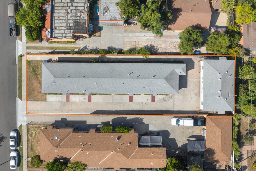 3535 Los Flores Blvd, Lynwood, CA for sale - Building Photo - Image 3 of 9