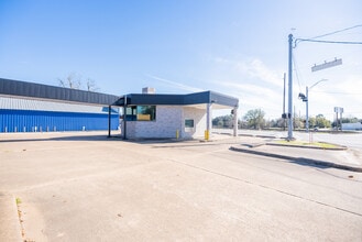 2311 Main St, Waller, TX for lease Building Photo- Image 2 of 10