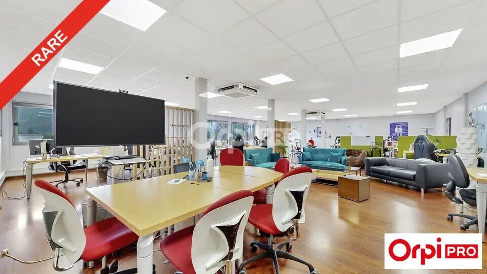 Office in Tournon-sur-Rhône for lease Interior Photo- Image 1 of 6