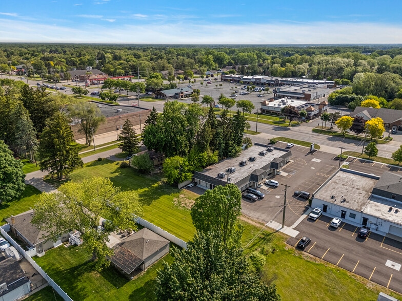 48701 Van Dyke Ave, Shelby Township, MI for sale - Building Photo - Image 3 of 11
