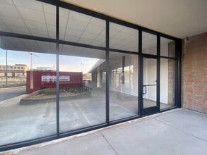 304-328 S 72nd St, Omaha, NE for lease Building Photo- Image 2 of 7