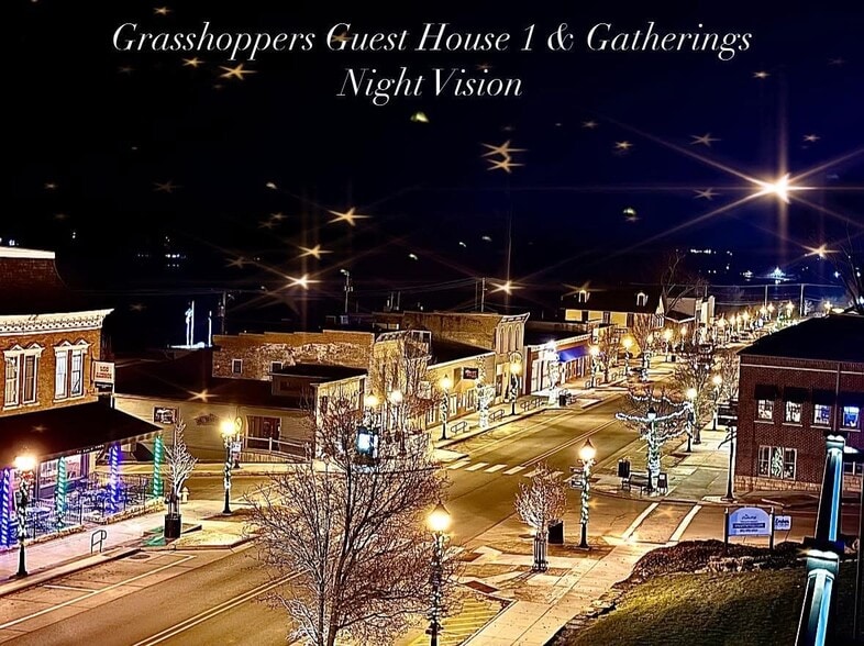 208 N Cody Rd, Le Claire, IA for sale - Building Photo - Image 2 of 4