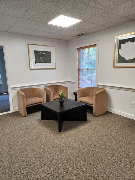 100 Stony Brook Ct, Newburgh, NY for lease - Interior Photo - Image 3 of 6