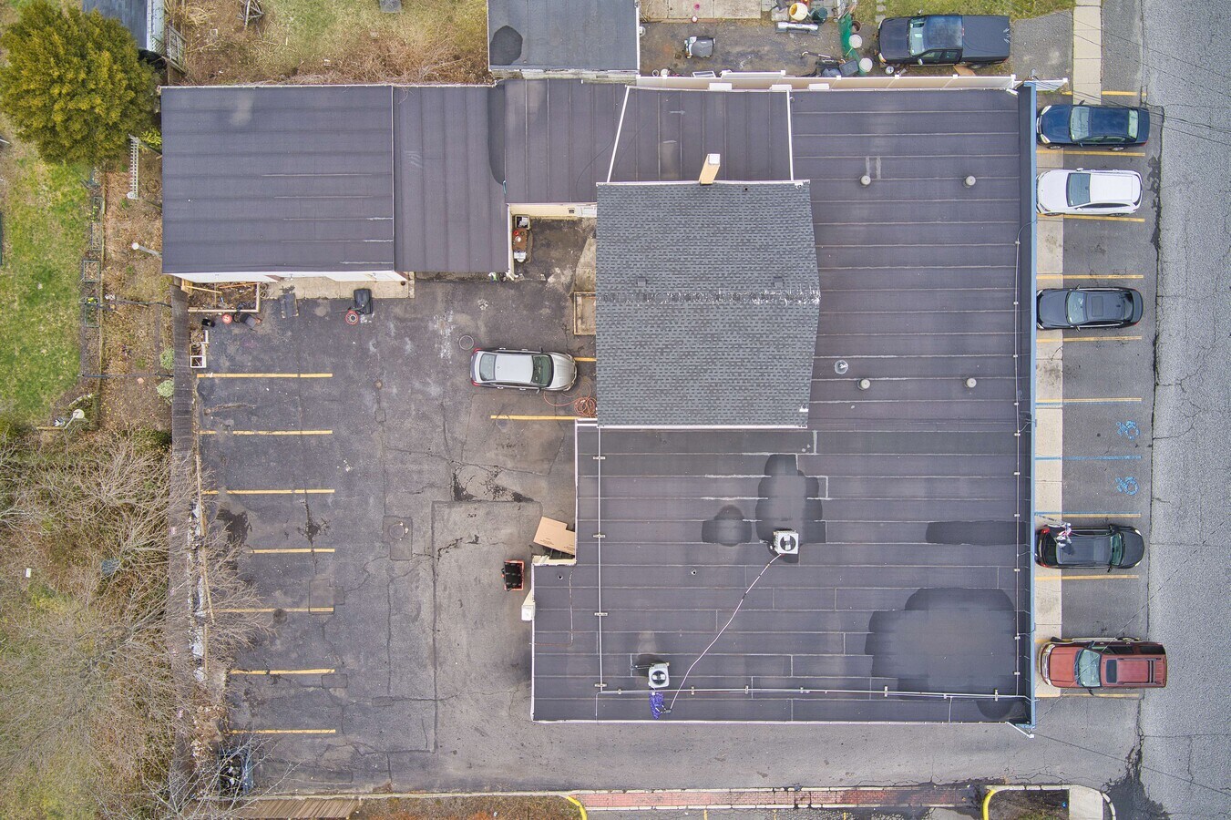 12 Washington Ave, West Sayville, NY 11796