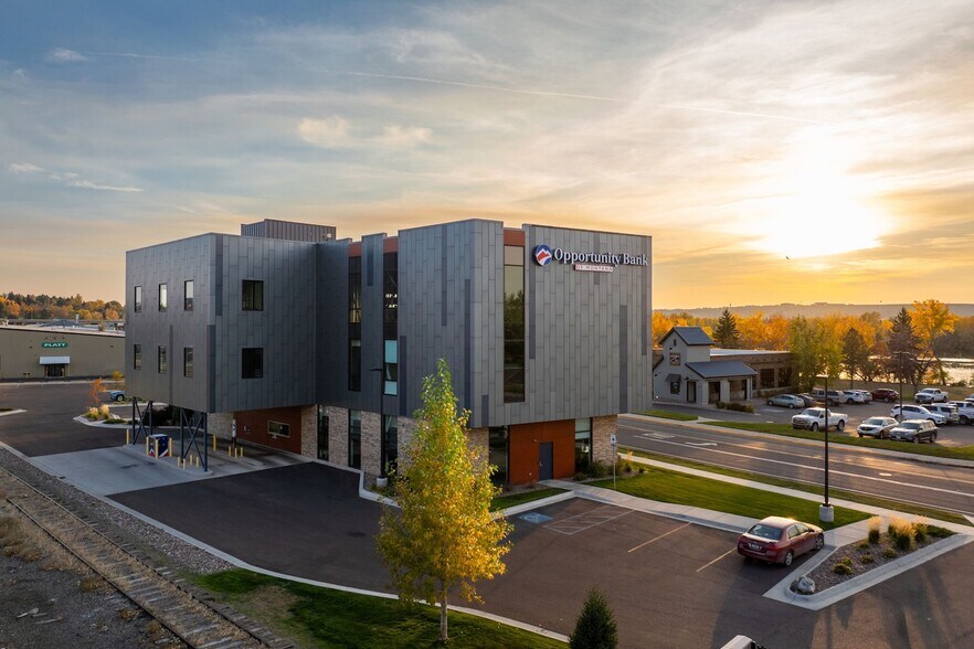 501 River Dr S, Great Falls, MT for sale - Primary Photo - Image 1 of 1