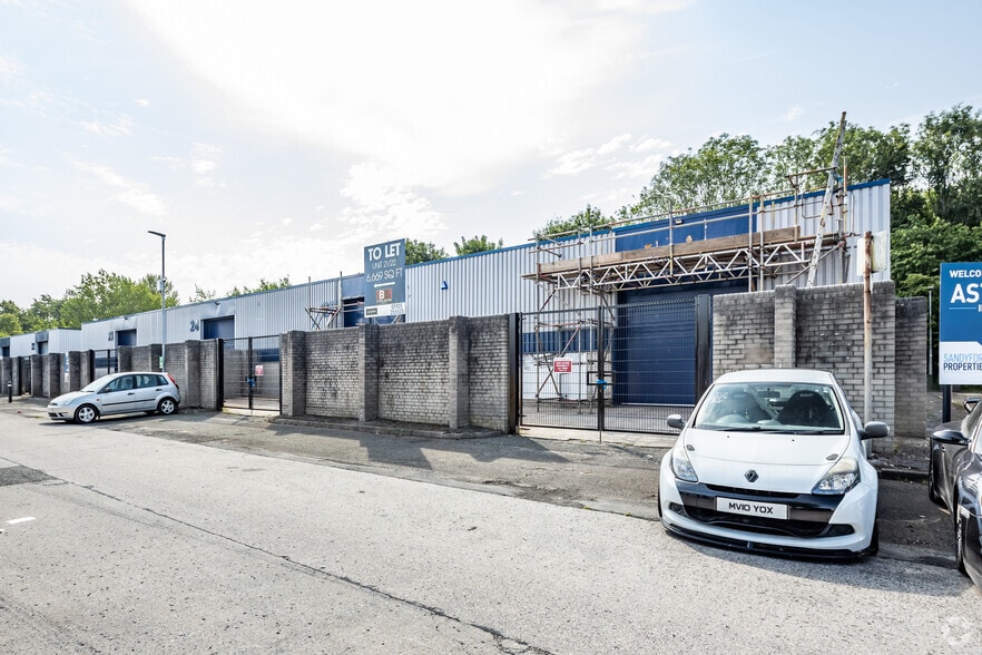 Astmoor Industrial Estate, Arkwright Rd, Runcorn for lease - Building Photo - Image 2 of 7