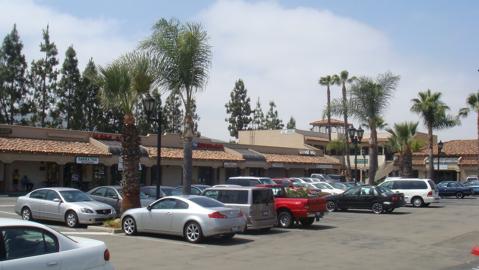 1001-1003 W San Marcos Blvd, San Marcos, CA for lease - Building Photo - Image 2 of 5