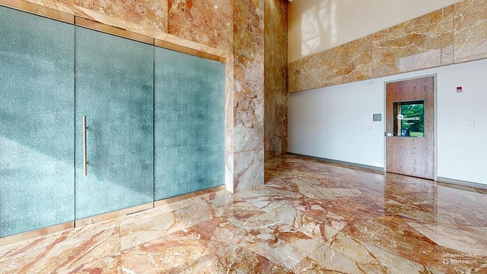 9401 Arrowpoint Blvd, Charlotte, NC for lease - Interior Photo - Image 3 of 11