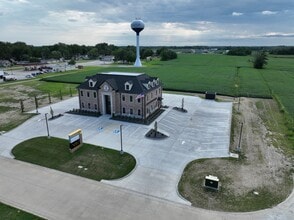 490 N Page St, Aviston, IL for lease Building Photo- Image 2 of 5