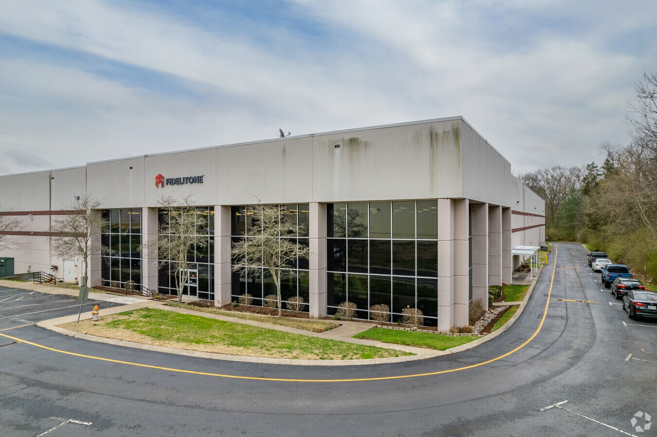 300 Oak Bluff Ln, Goodlettsville, TN 37072