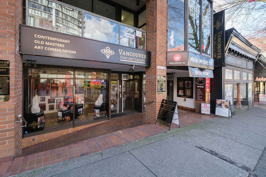 2241 Granville St, Vancouver, BC for lease - Building Photo - Image 3 of 7
