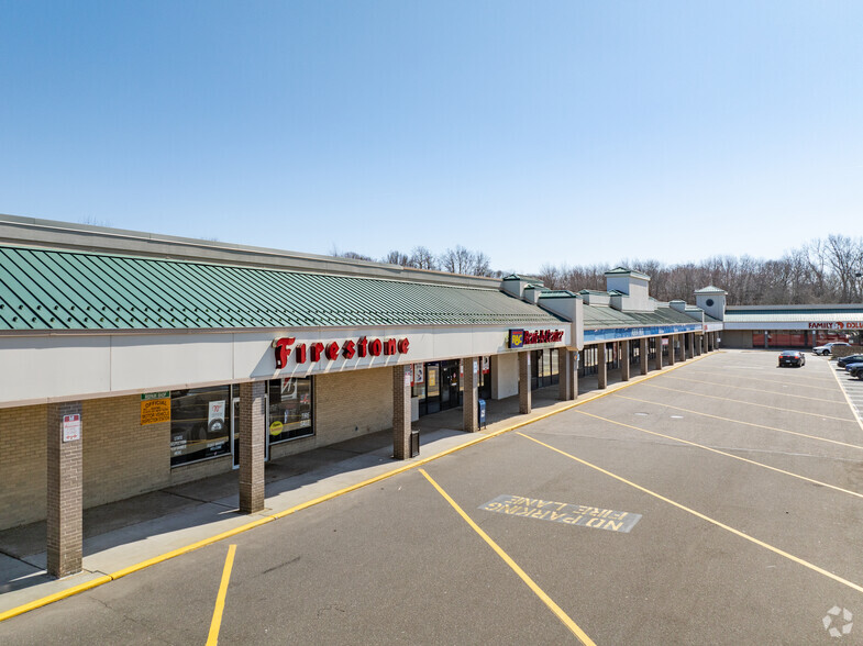 264- 274 Middle Country Rd, Coram, NY for lease - Primary Photo - Image 1 of 22