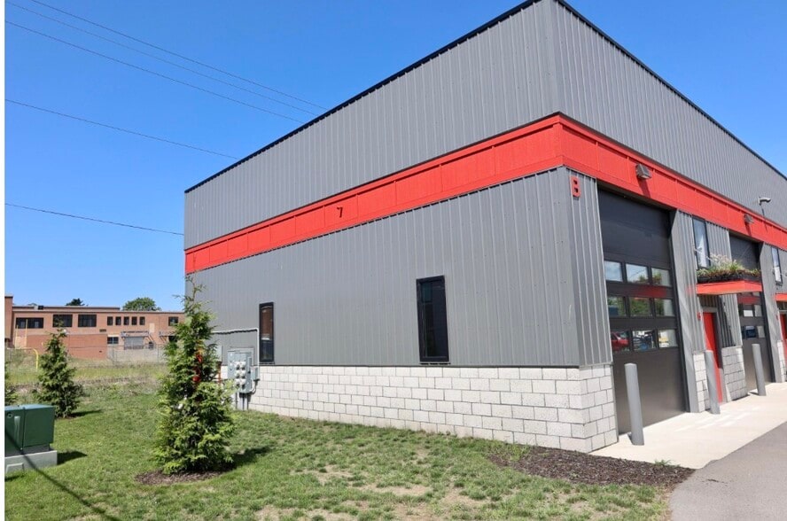 815 Verhoeks St, Grand Haven, MI for sale - Building Photo - Image 2 of 22