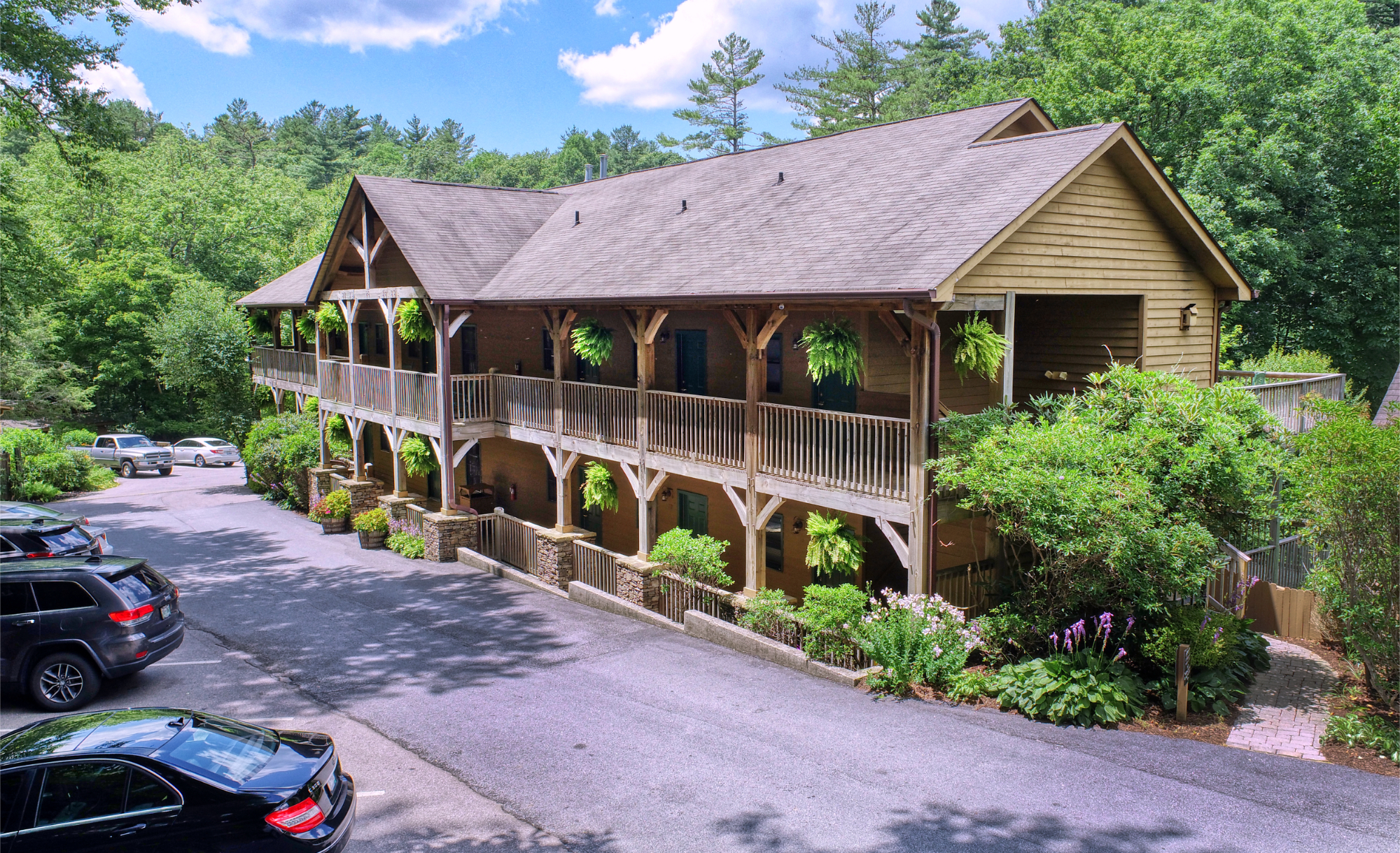 264 Dillard Rd, Highlands, NC for sale Building Photo- Image 1 of 1