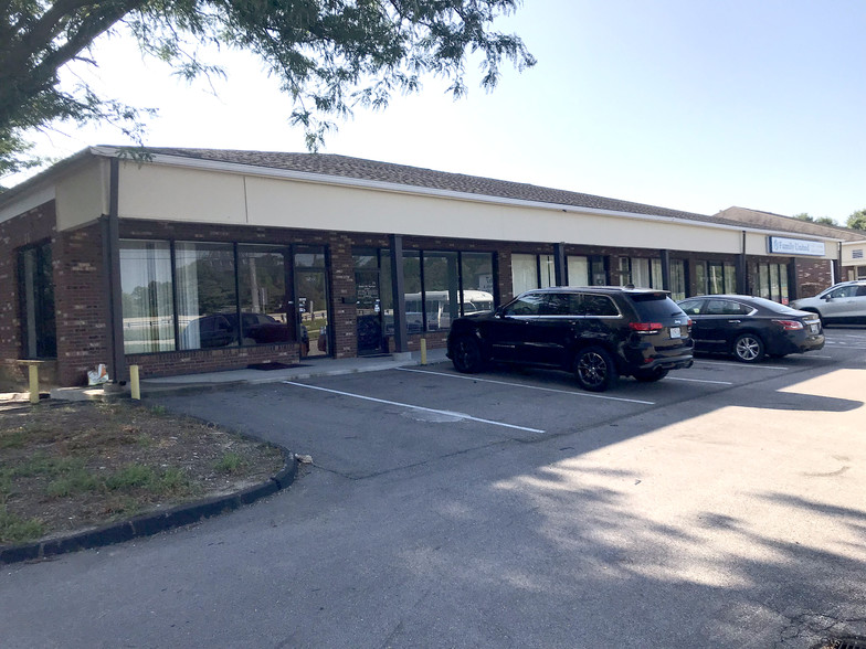 12440-12450 Lusher Rd, Saint Louis, MO for lease - Building Photo - Image 1 of 2