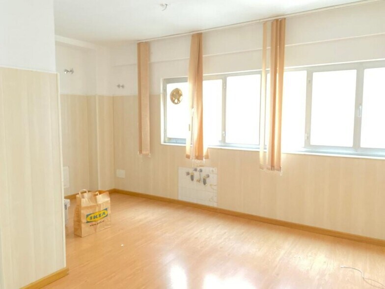 Office in León, León for lease - Building Photo - Image 1 of 8