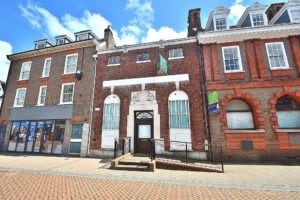 17 High St, Chesham for sale Primary Photo- Image 1 of 1