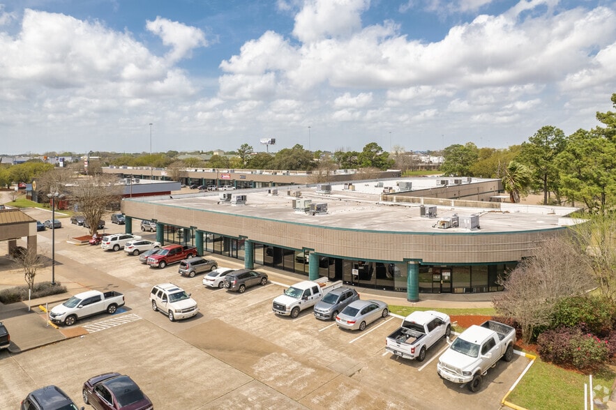 12501-12607 Gulf Fwy, Houston, TX for lease - Building Photo - Image 2 of 25