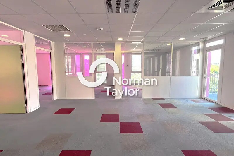 Office in Montpellier for lease - Interior Photo - Image 1 of 4