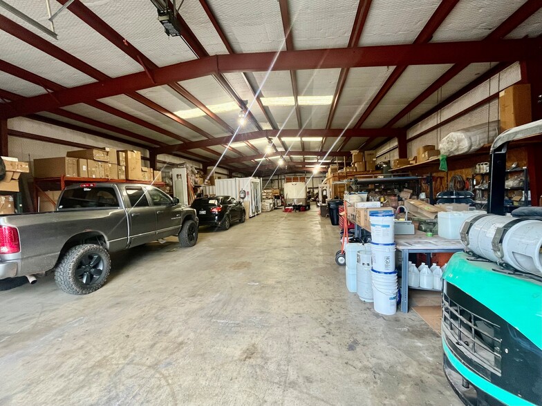 4310 N Martin Ave, Bethany, OK for lease - Interior Photo - Image 2 of 2