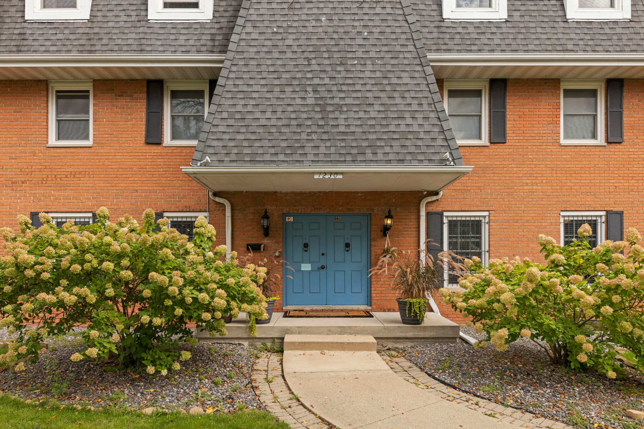 1230 Blackhawk Rd, Dekalb, IL for sale Primary Photo- Image 1 of 1