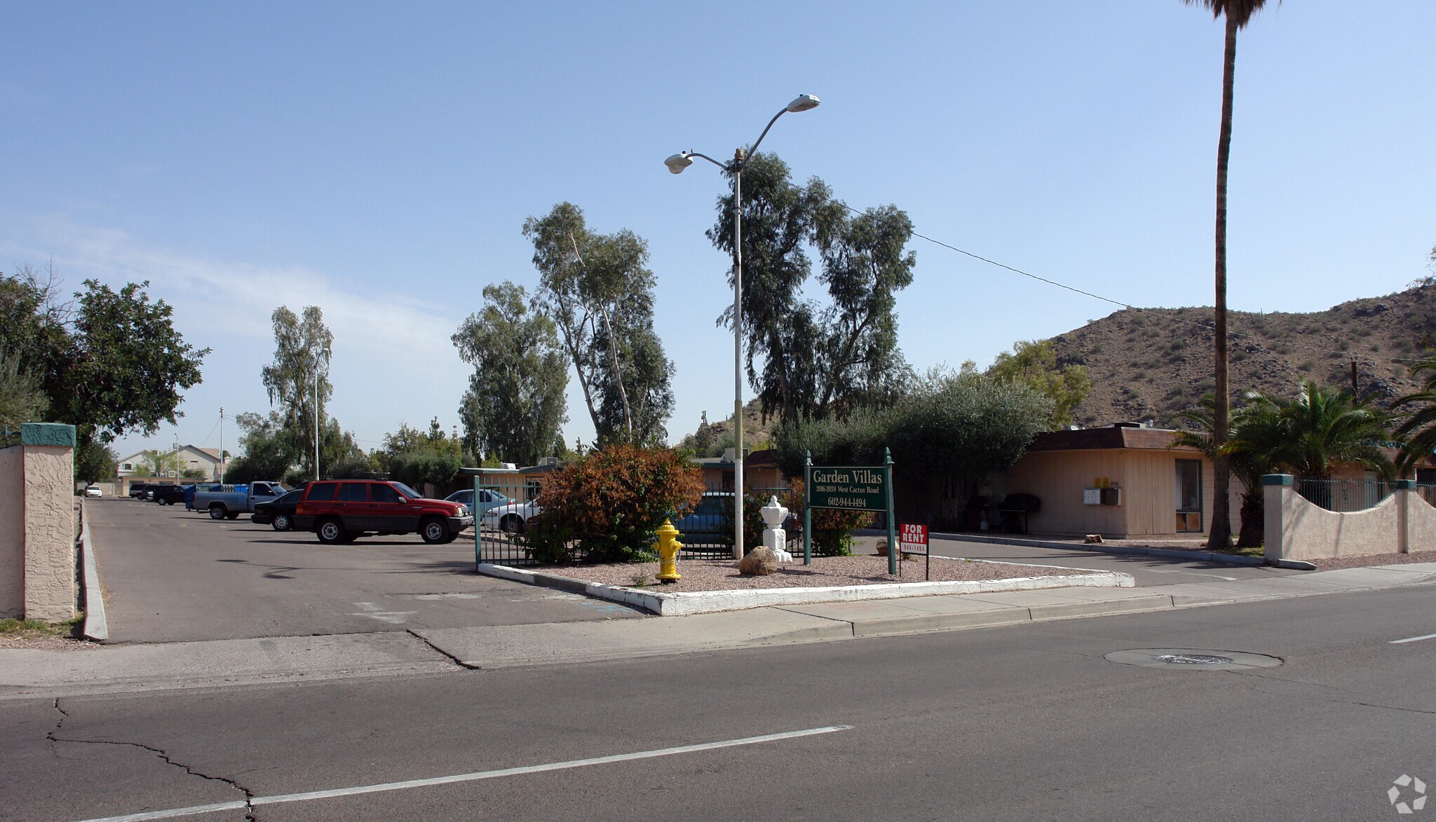 2016-2038 W Cactus Rd, Phoenix, AZ for sale Primary Photo- Image 1 of 1