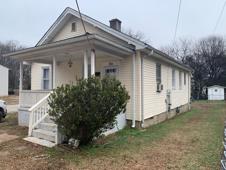 3 Jasmine Dr, Greenville, SC 29611 Two (2) Single Family Houses For