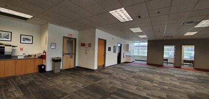 52 Glenmaura National Blvd, Moosic, PA for lease Interior Photo- Image 2 of 4