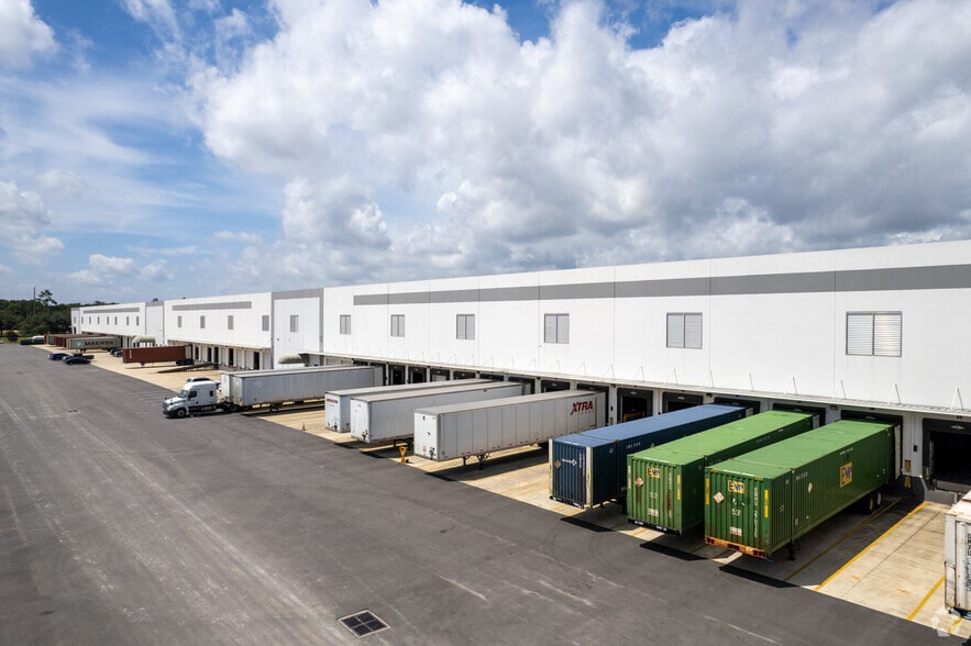 2855 Faye Rd, Jacksonville, FL for lease - Building Photo - Image 3 of 5