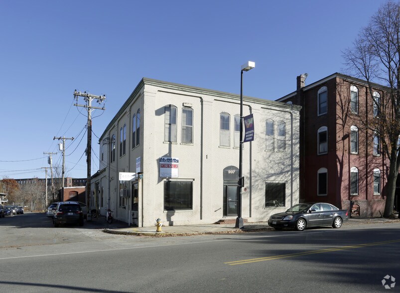 907 Main St, Westbrook, ME for sale - Primary Photo - Image 1 of 1