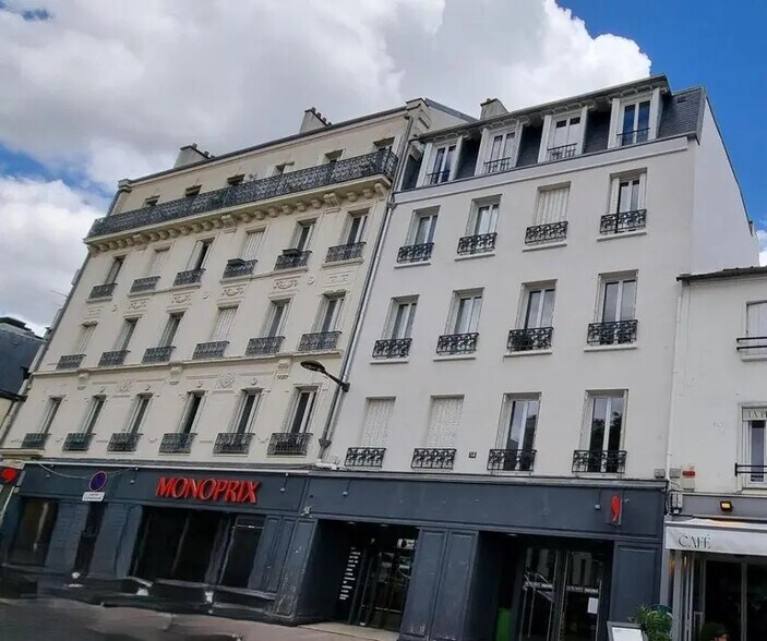 Flex in Vincennes for sale - Building Photo - Image 1 of 15