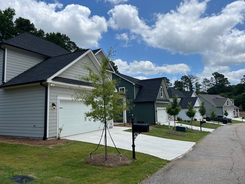 Cape San Blas Partners LLC portfolio of 33 properties for sale on LoopNet.com - Building Photo - Image 1 of 11