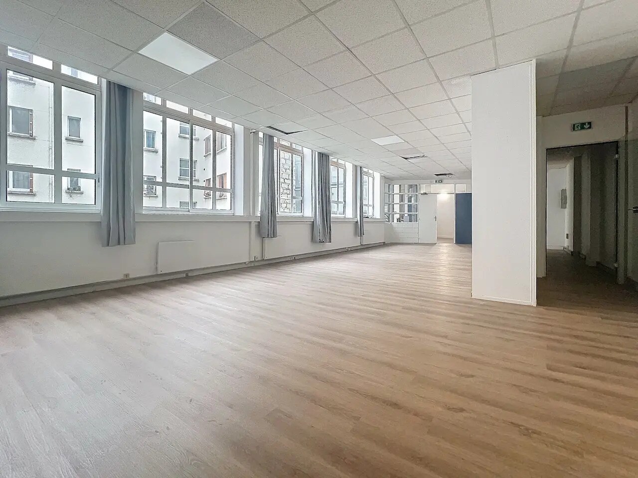 Office in Paris for lease Building Photo- Image 1 of 13