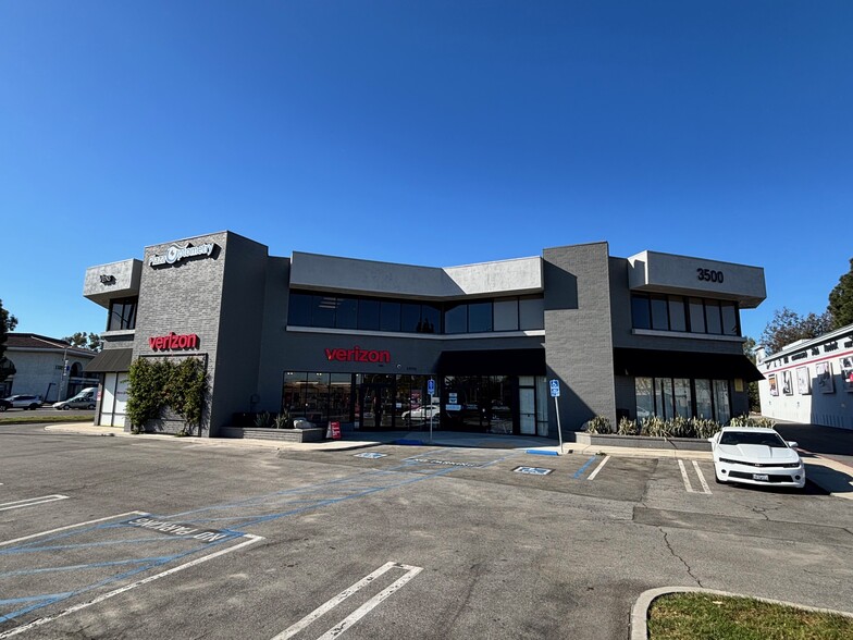 3500 S Bristol St, Santa Ana, CA for lease - Building Photo - Image 2 of 3