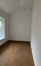 Vicar Ln, Leeds for lease Interior Photo- Image 2 of 4