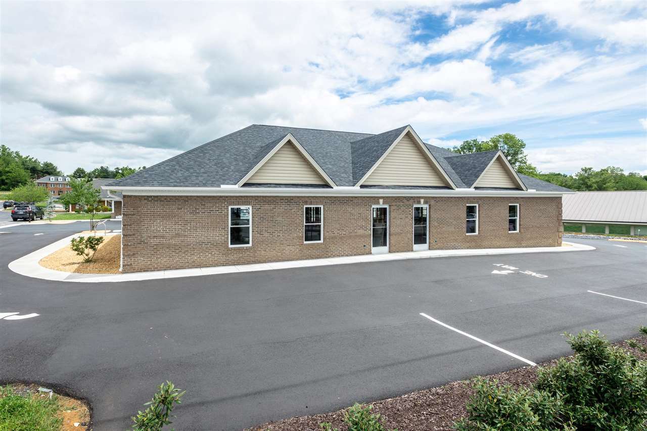 100 Community Dr, Waynesboro, VA 22980 BRAND NEW COMMERCIAL BUILDING