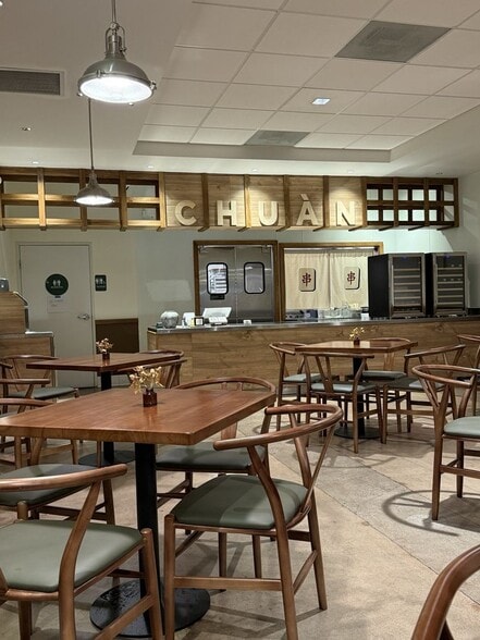 13824 Red Hill Ave, Tustin, CA for lease - Building Photo - Image 2 of 11