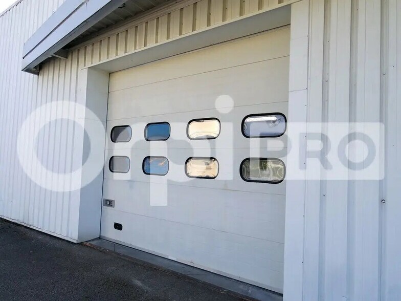 Flex in Soissons for lease - Building Photo - Image 1 of 4