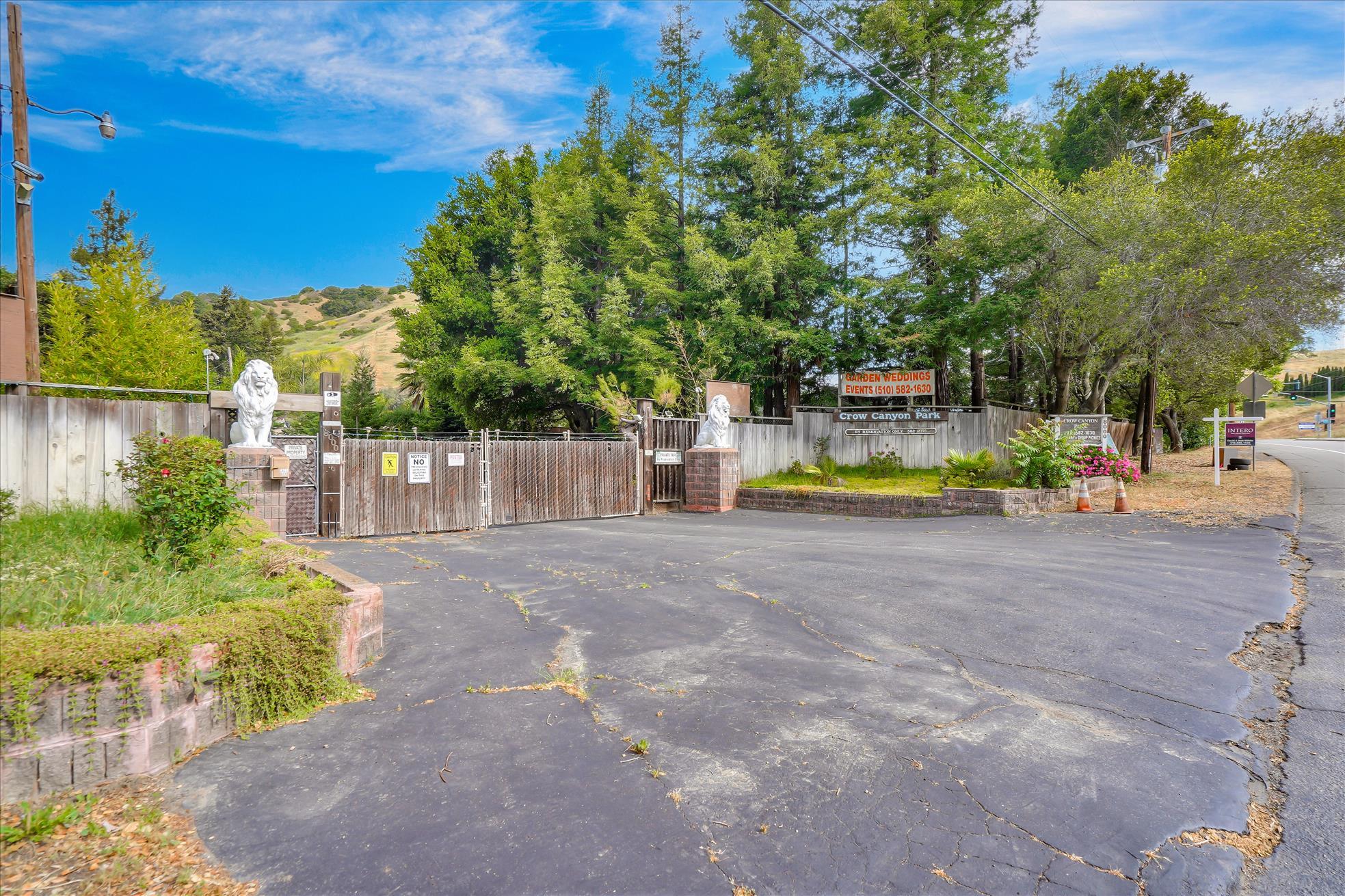 8000 Crow Canyon Rd, Castro Valley, CA 94552