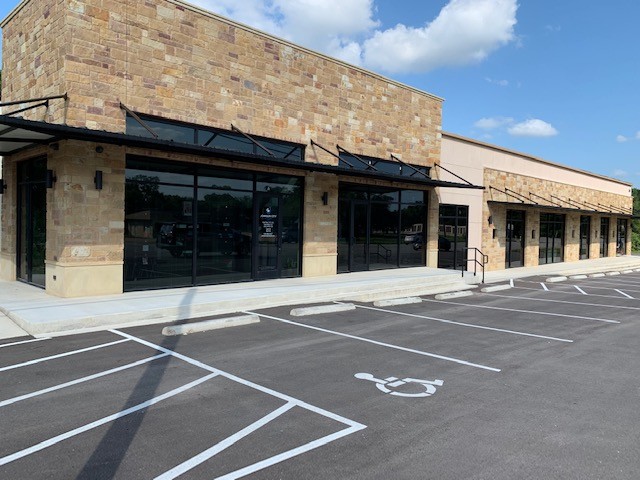 213 S US Hwy 281, Johnson City, TX for lease - Building Photo - Image 1 of 6