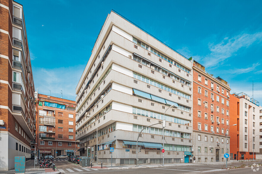 Calle Maudes, 51, Madrid, Madrid for lease - Building Photo - Image 2 of 3