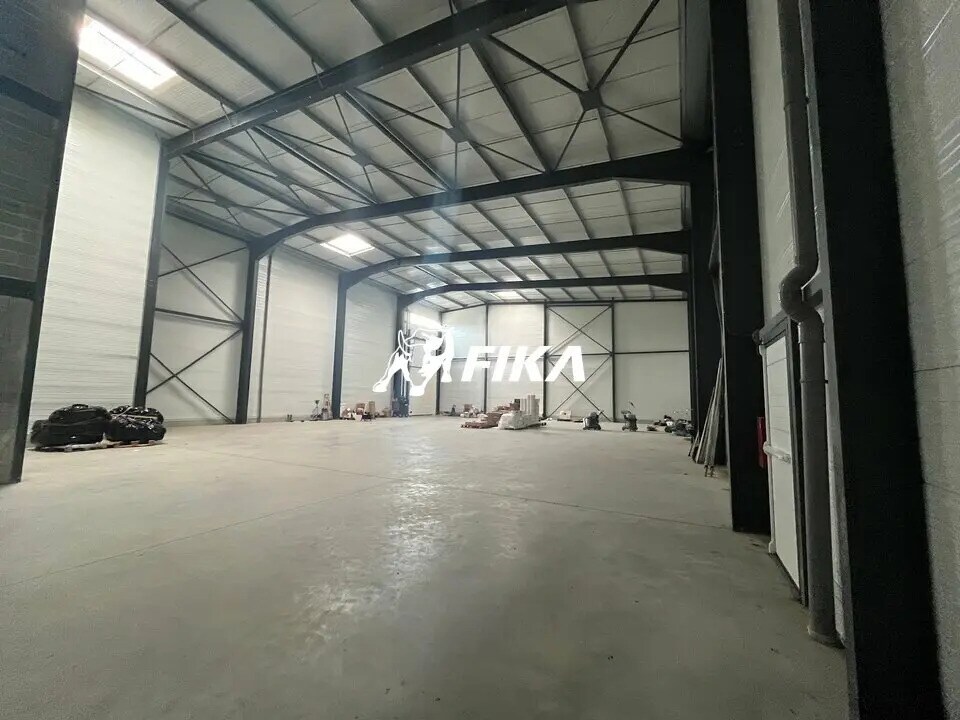 Flex in Bouloc for lease Building Photo- Image 1 of 7