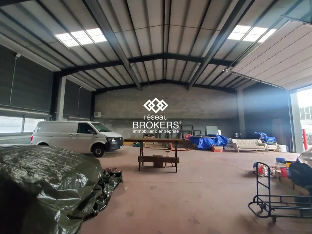 Industrial in Annecy for lease Interior Photo- Image 1 of 5