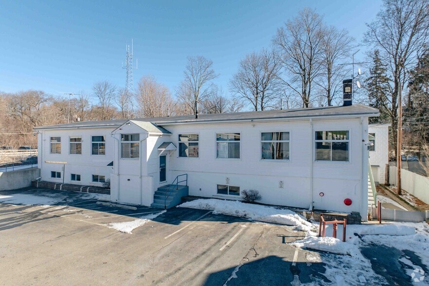 25 Summer Ave, Waltham, MA for lease - Building Photo - Image 1 of 18